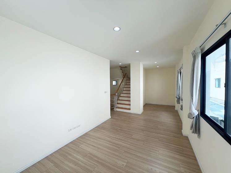 House with Shared Pool in Rama 9 